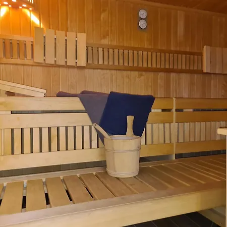 Terrassenhaus, 20 Appartement *